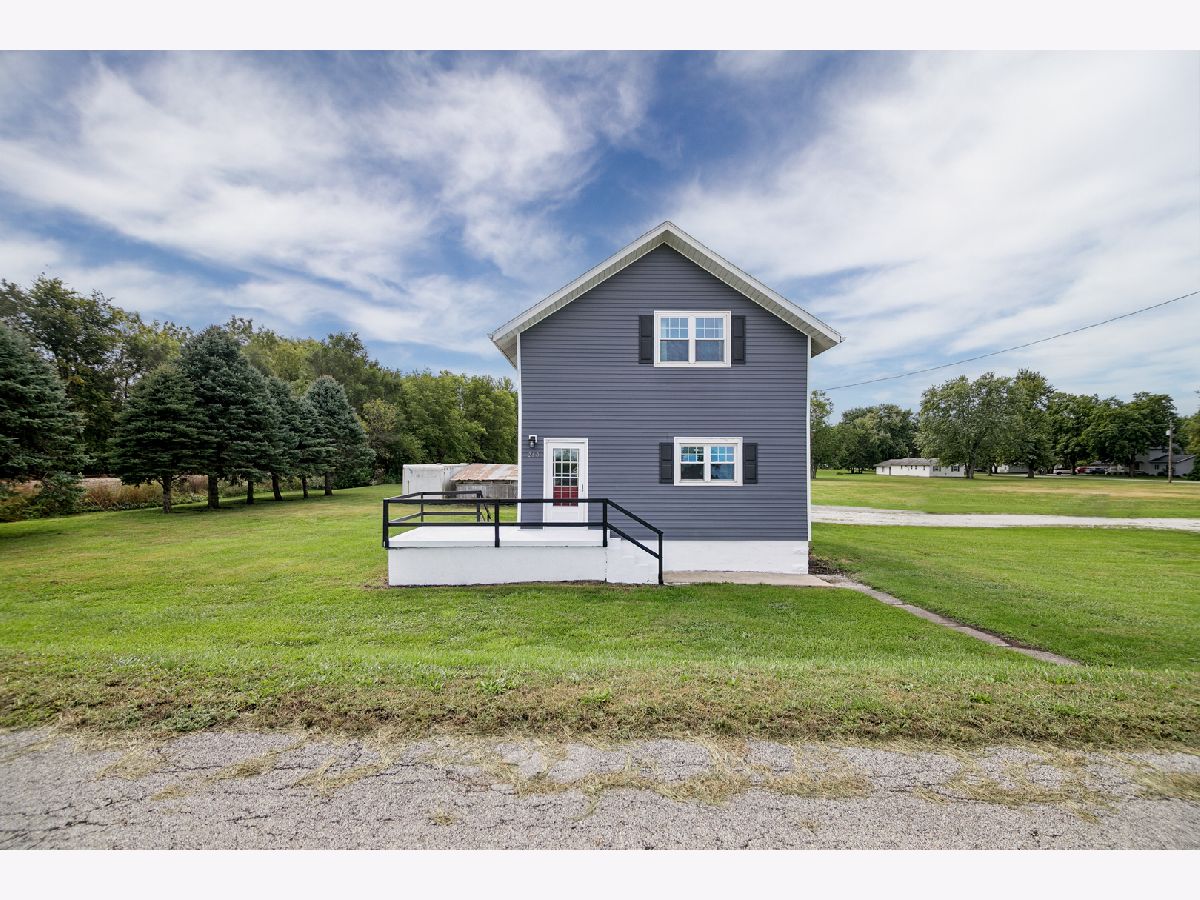  For Sale Sheldon Illinois, 250 Frontage Street