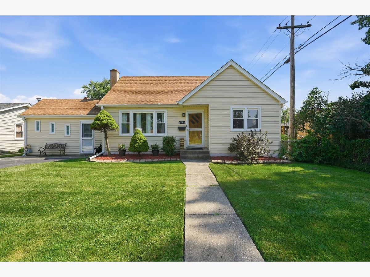  For Sale Chicago Ridge Illinois, 6743 106th Place