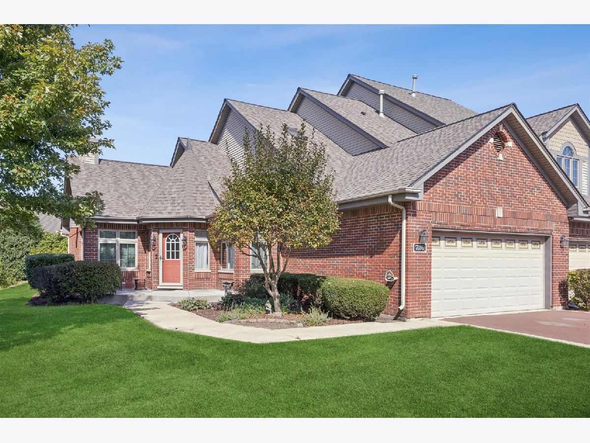Condos & Townhomes For Sale Hamilton Lakes Tinley Park Illinois, 7116 168th Street