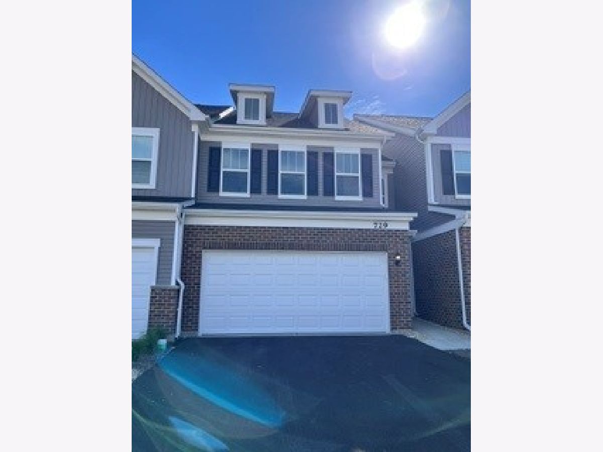Condos & Townhomes For Sale Townes At Sawgrass Bolingbrook Illinois, 729 Dropseed Lane