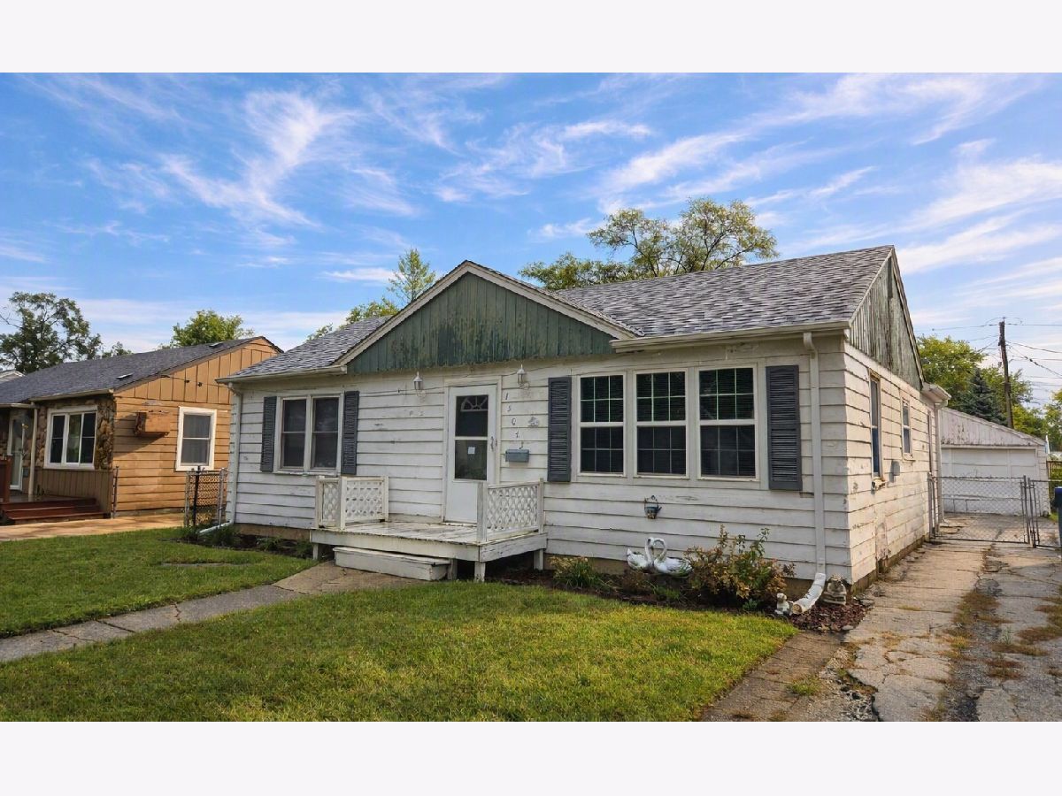  For Sale Midlothian Illinois, 15045 Springfield Avenue
