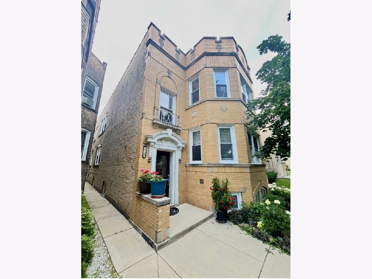  For Sale Chicago Illinois, 5722 Richmond Street