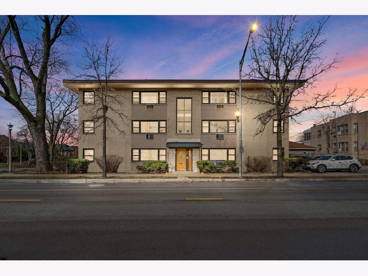  For Sale Oak Park Illinois, 2 Le Moyne Parkway