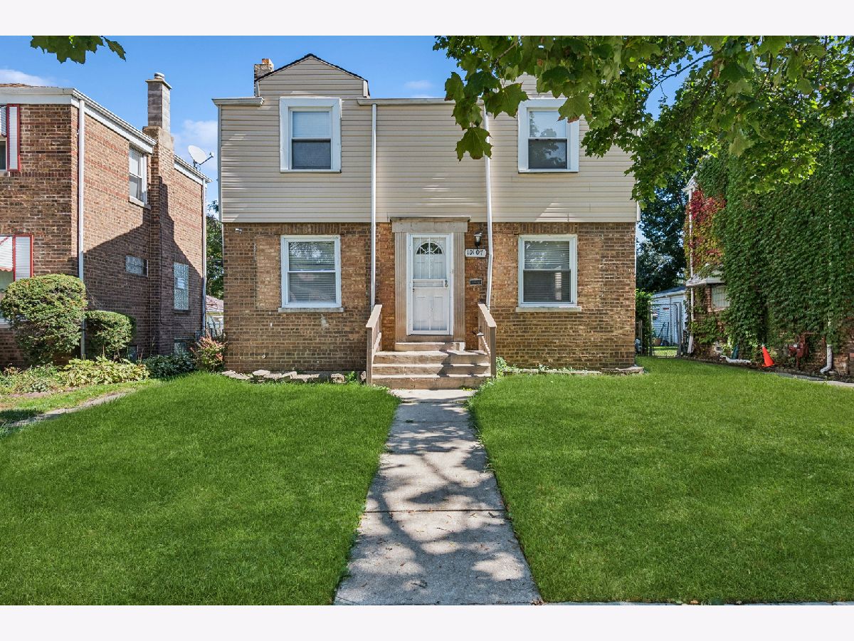  For Sale Chicago Illinois, 10107 Paxton Avenue