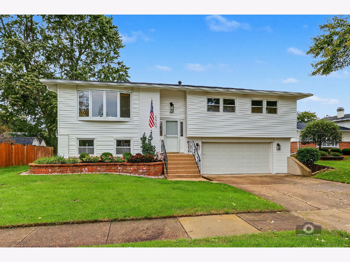 Homes For Sale El Vista Oak Forest Illinois, 5909 El Morro Court