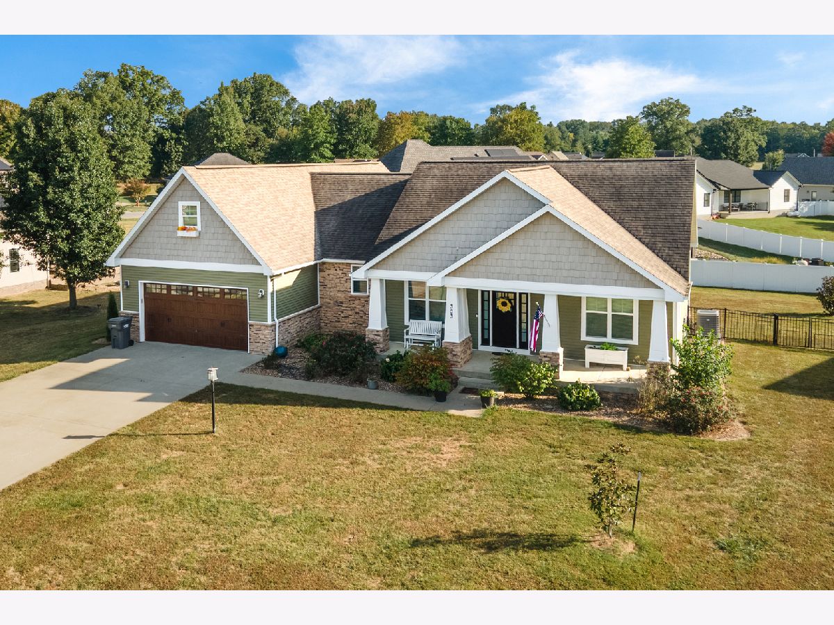  For Sale Carterville Illinois, 303 Excalibur Drive