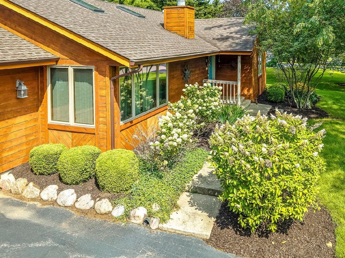  For Sale Belvidere Illinois, 584 Sunnyfield Road