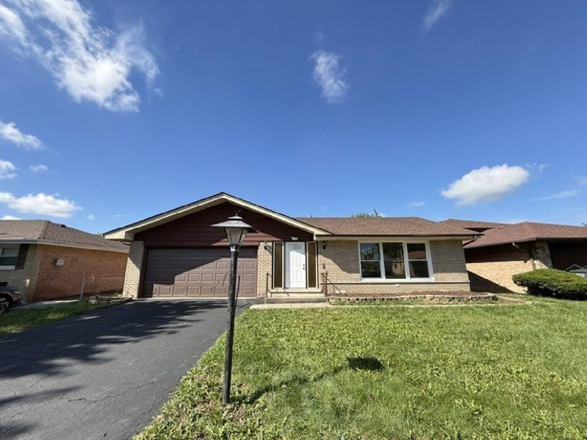  For Sale Dolton Illinois, 15736 Drexel Avenue