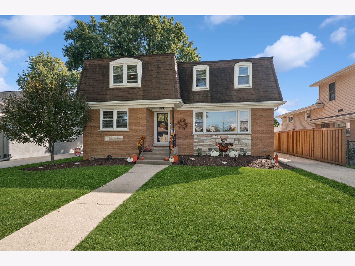  For Sale Brookfield Illinois, 9043 Bartlett Avenue