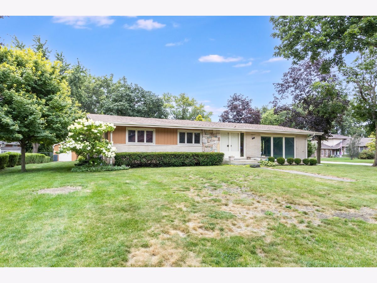  For Sale Beecher Illinois, 642 Country Lane