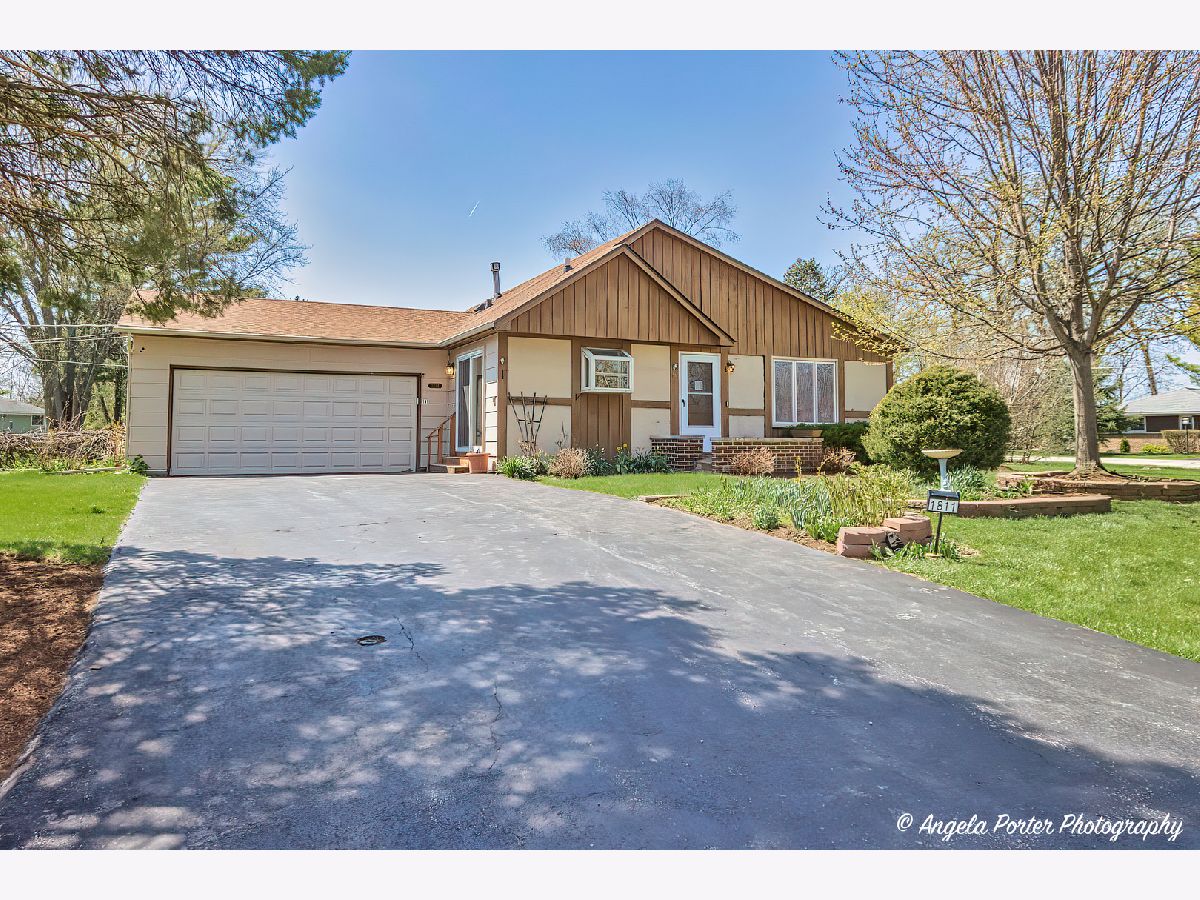  For Sale Lindenhurst Illinois, 1811 Hazelwood Drive