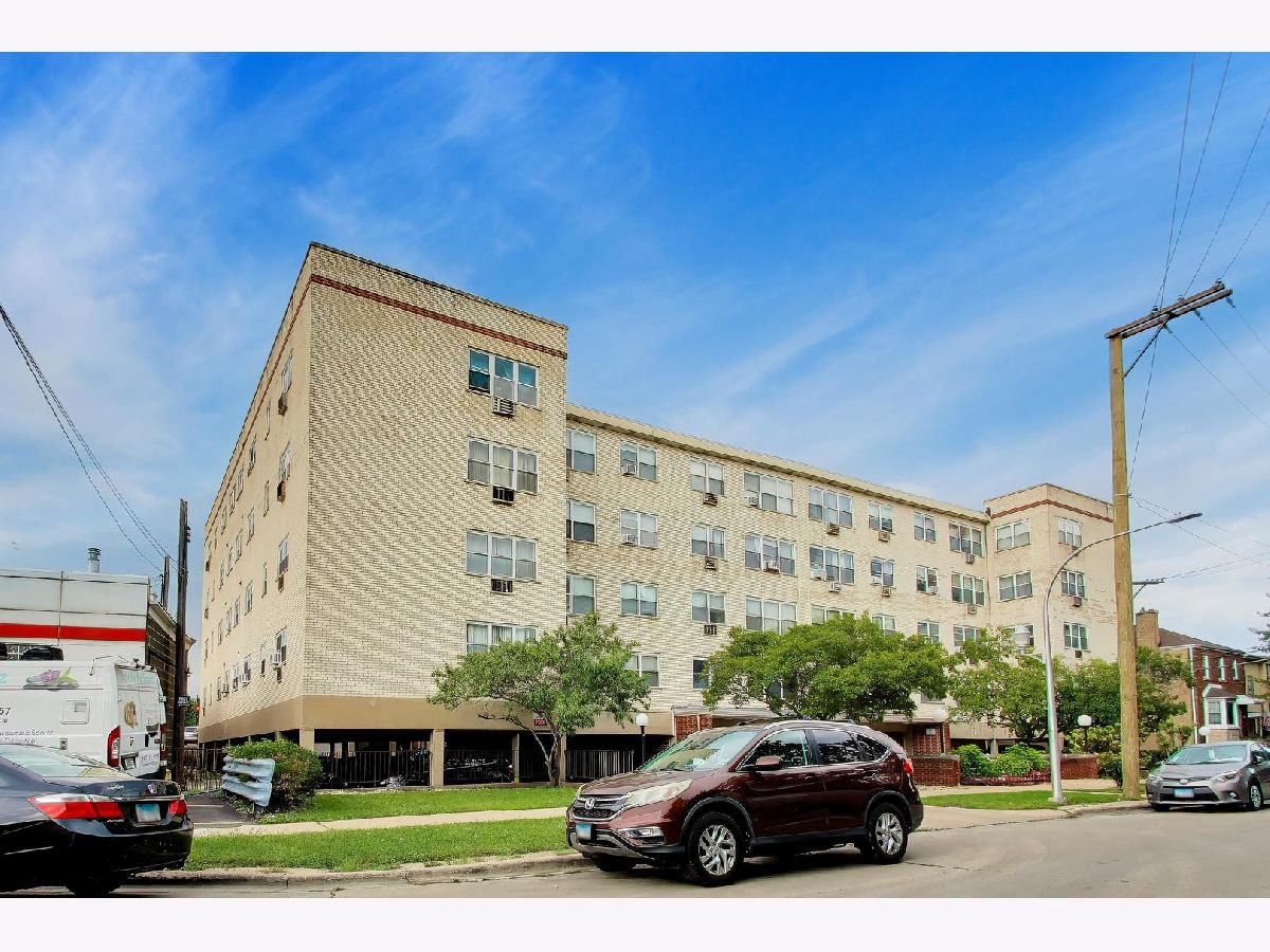  For Sale Chicago Illinois, 6040 Troy Street