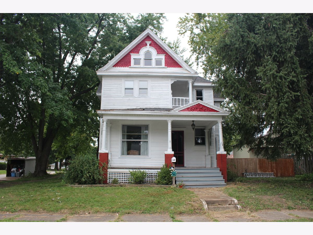  For Sale Clinton Illinois, 421 Monroe Street