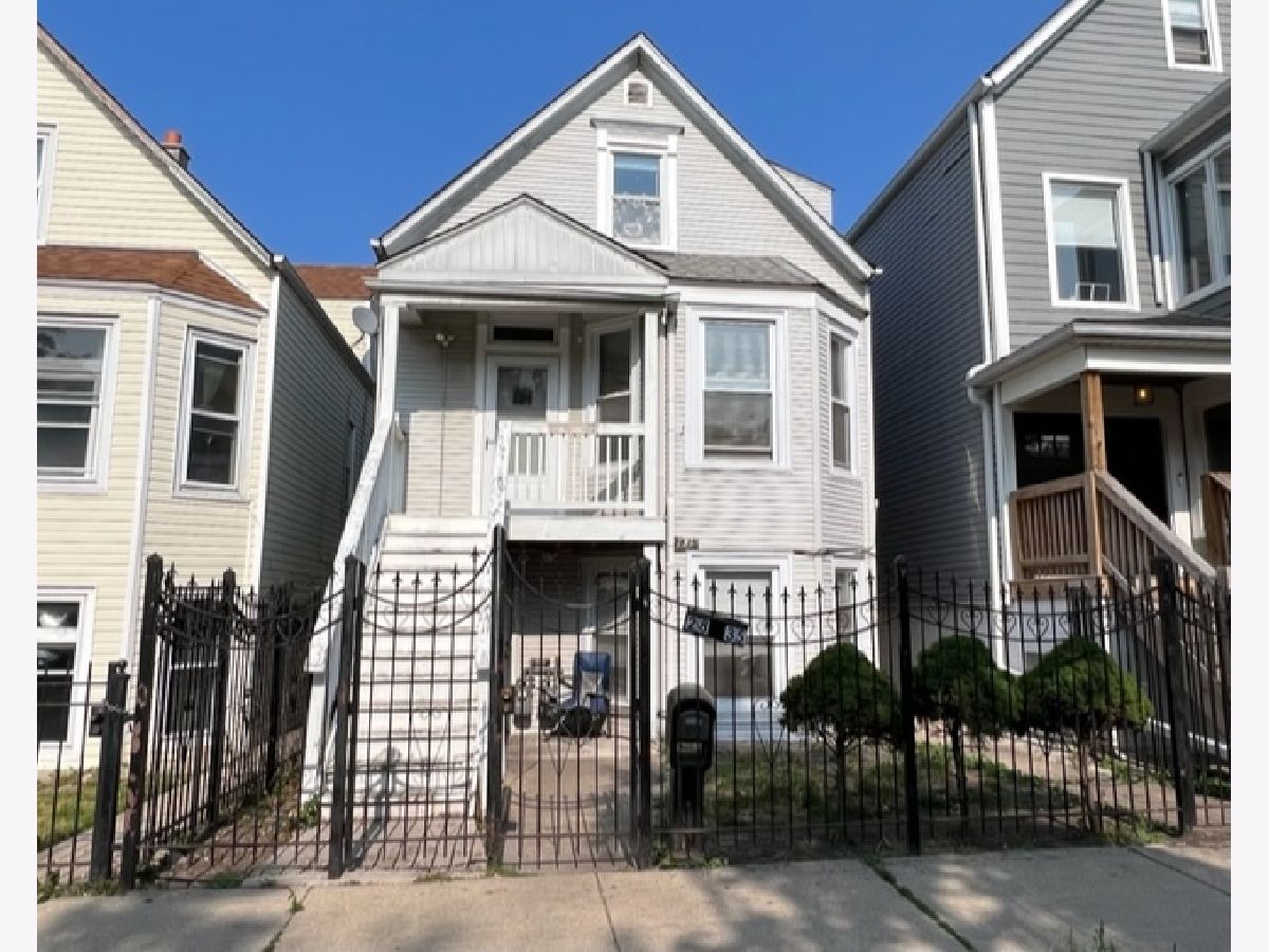  Rented Chicago Illinois, 2835 Ridgeway