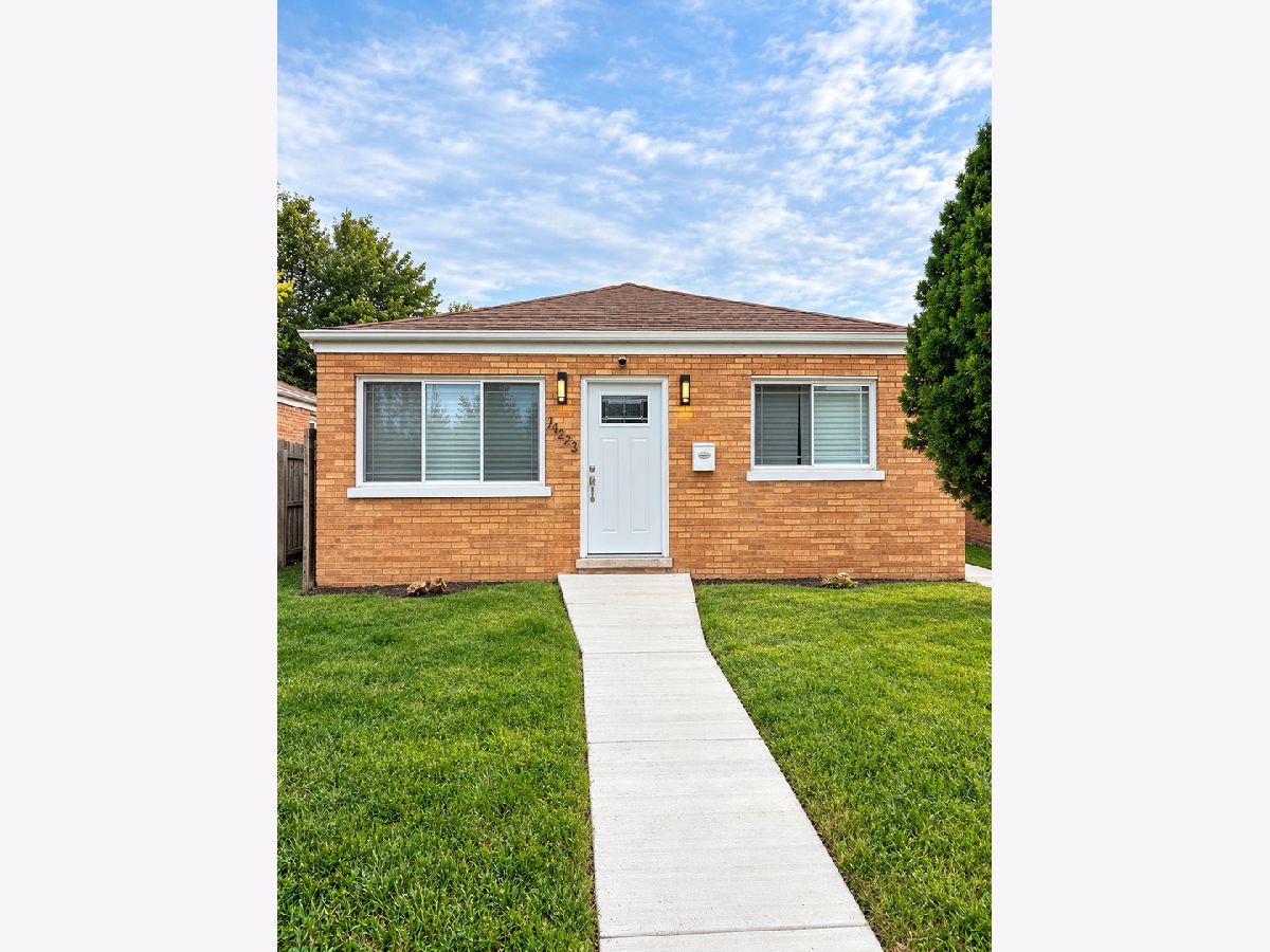  For Sale Harvey Illinois, 14733 Maplewood Avenue