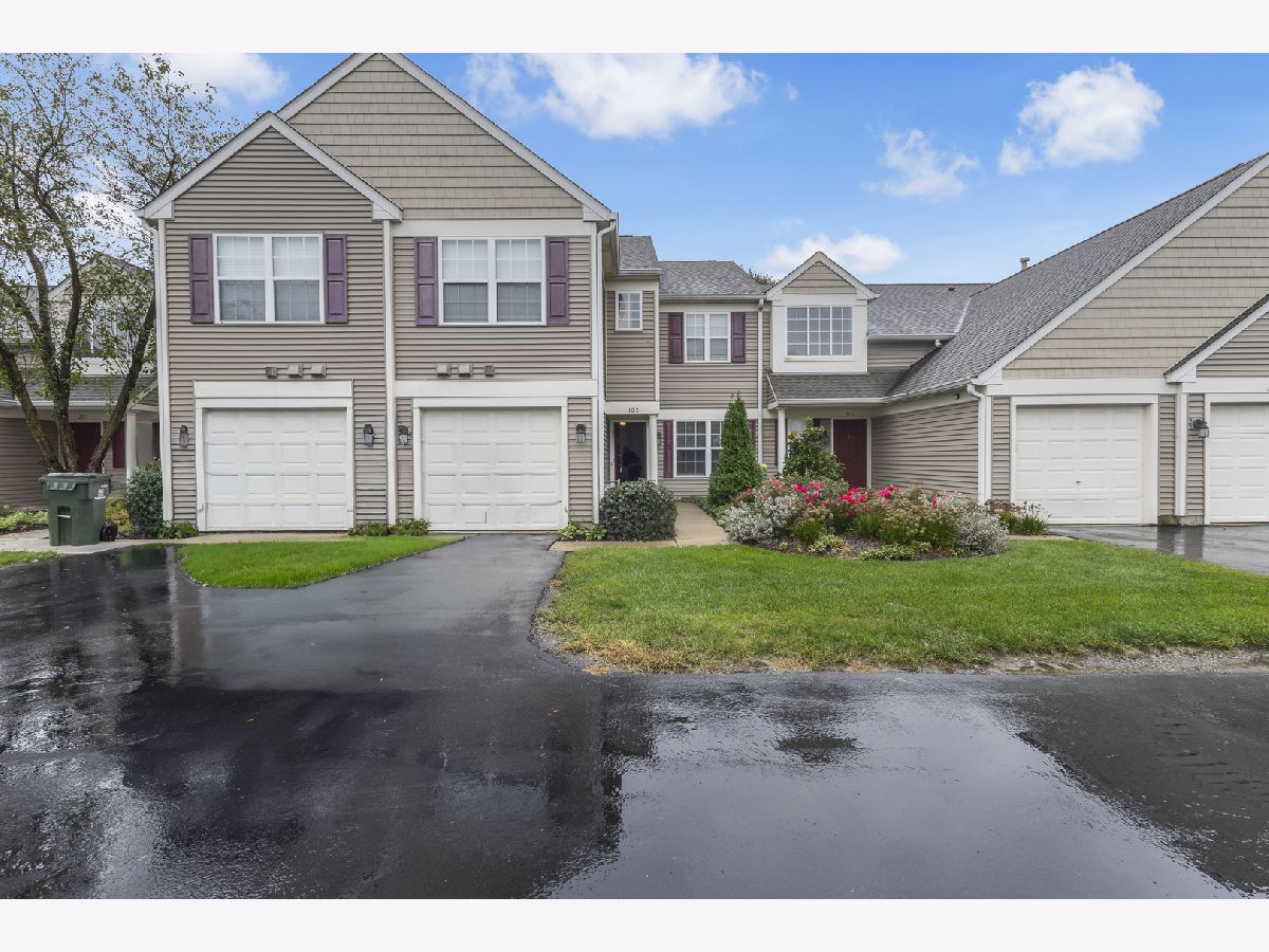 Townhomes & Condos For Sale Windridge Naperville Illinois, 2219 Waterleaf Court
