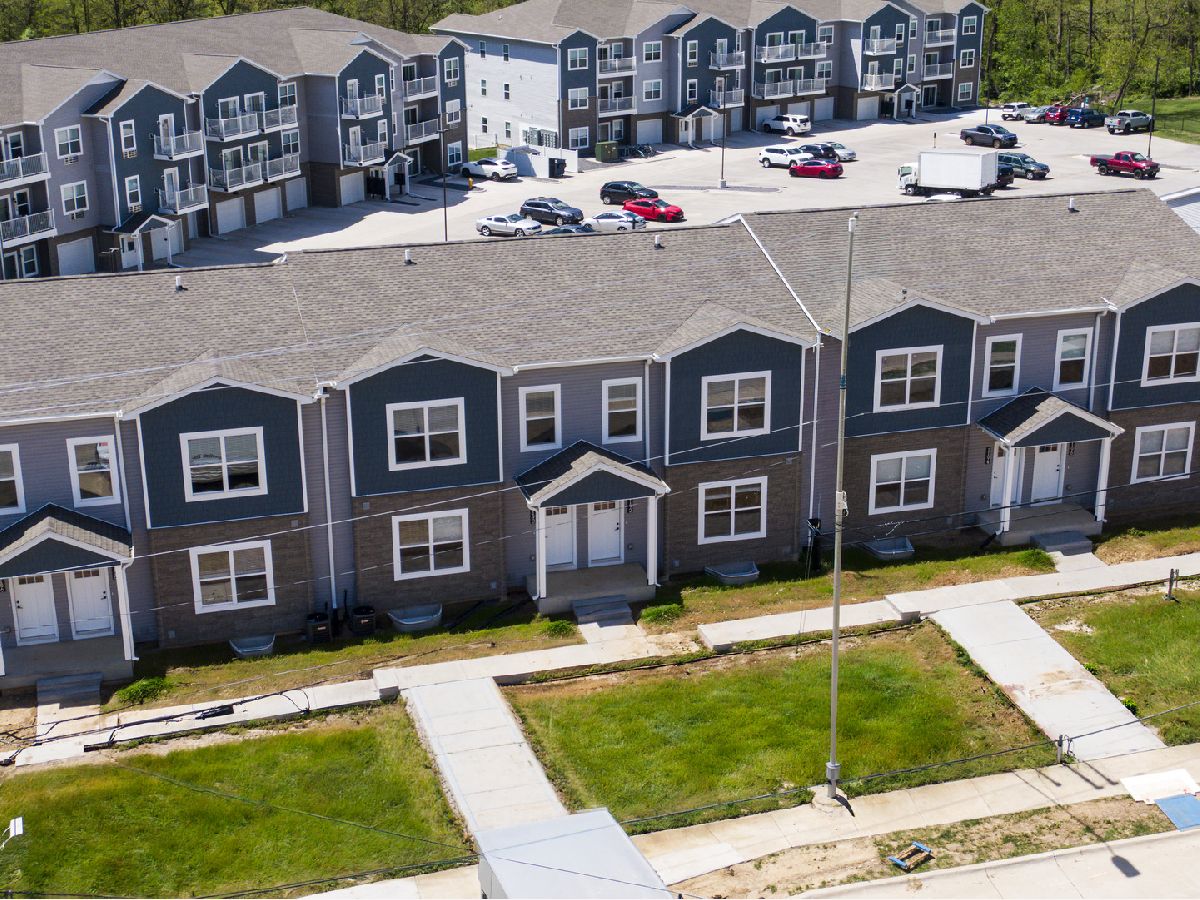  For Rent Bettendorf Iowa, 1208 Devils Glen