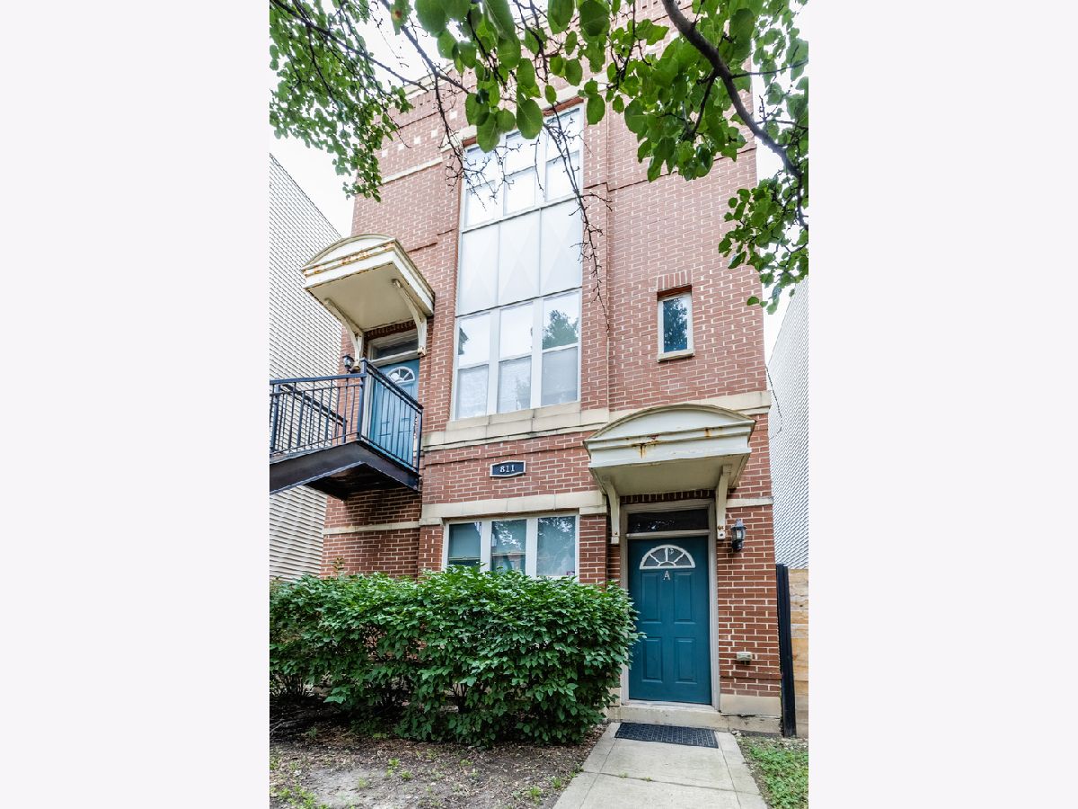  For Sale Chicago Illinois, 811 Kedzie Avenue