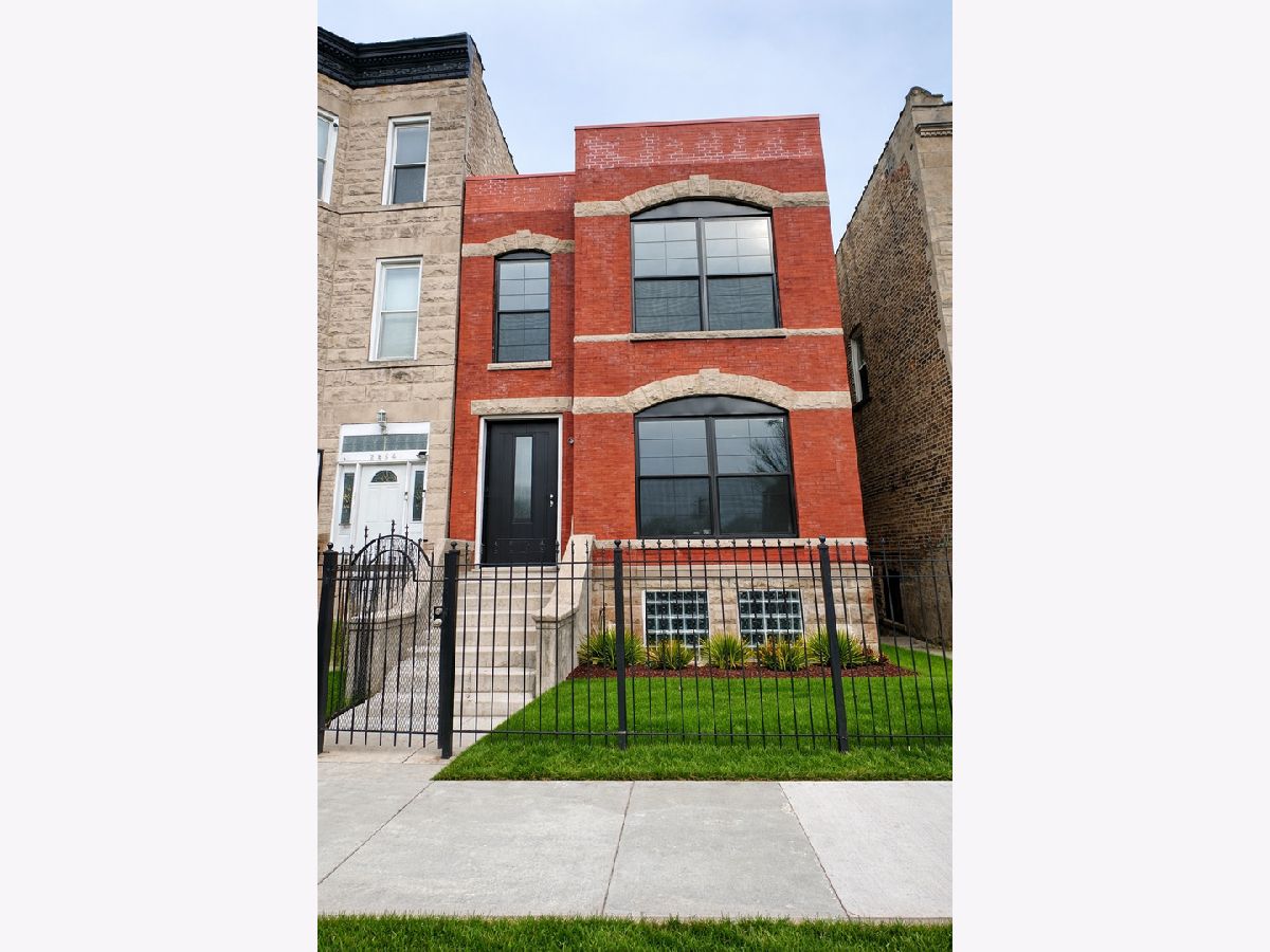  For Sale Chicago Illinois, 2852 Polk Street