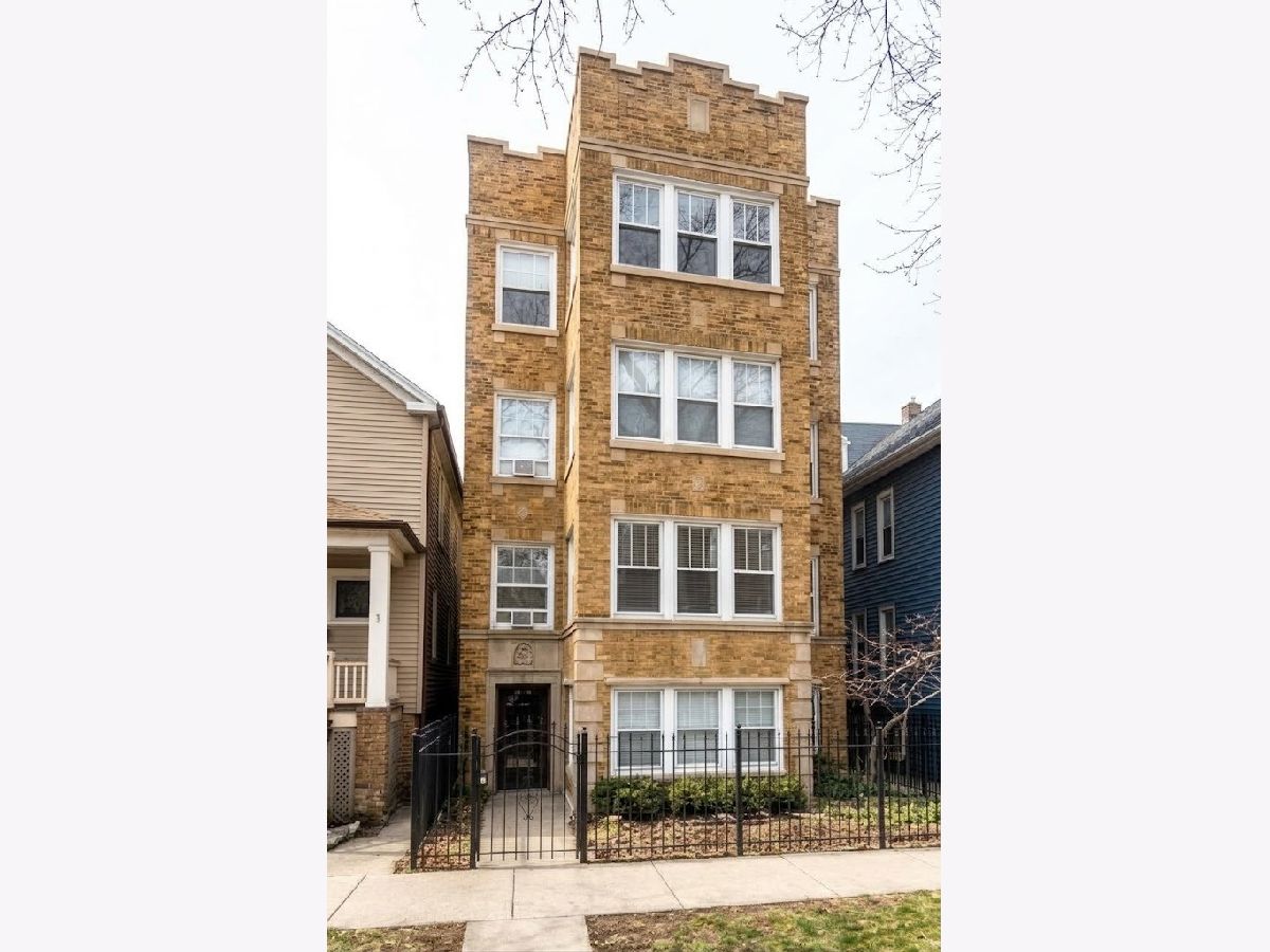  For Sale Chicago Illinois, 4440 Saint Louis Avenue