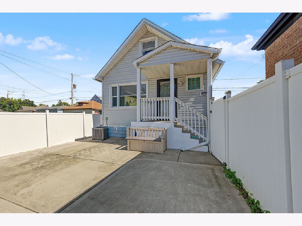  For Sale Chicago Illinois, 13029 Houston Avenue