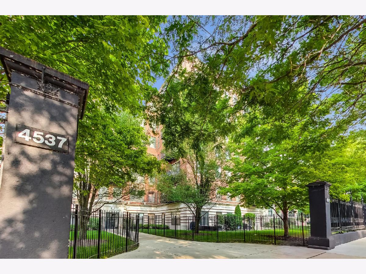 Condominiums For Rent Drexel Parc Lofts Chicago Illinois, 4537 Drexel