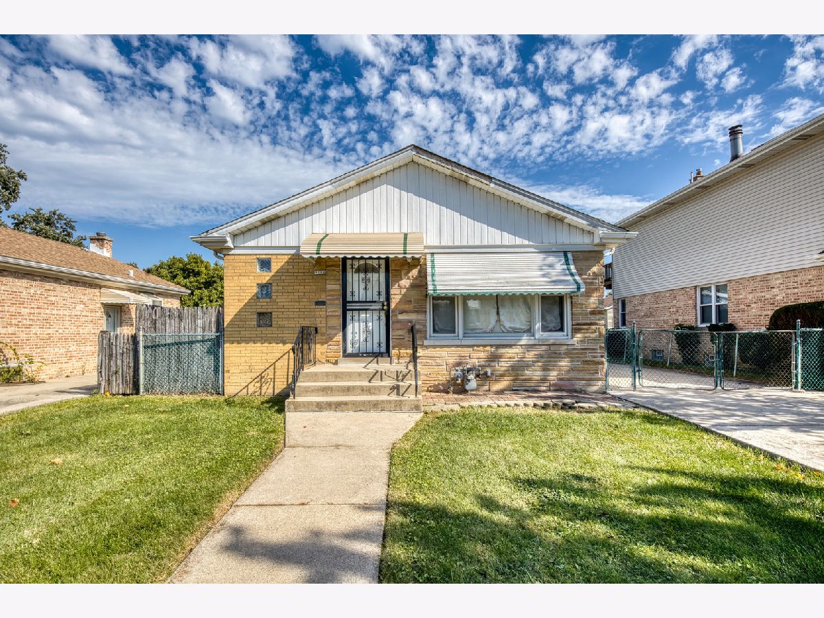  For Sale Morton Grove Illinois, 9109 New England Avenue