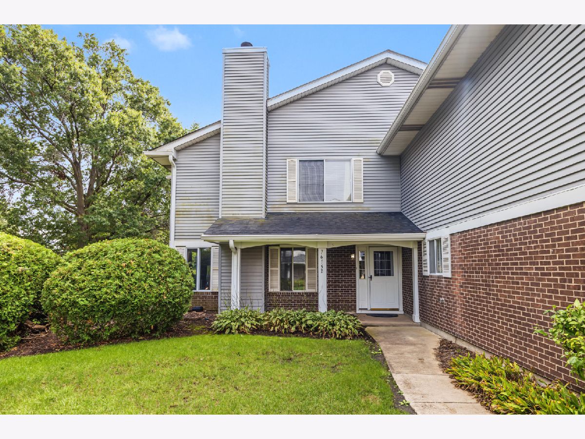 Condos & Townhomes For Sale Bristol Court Woodridge Illinois, 7615 Bristol Court
