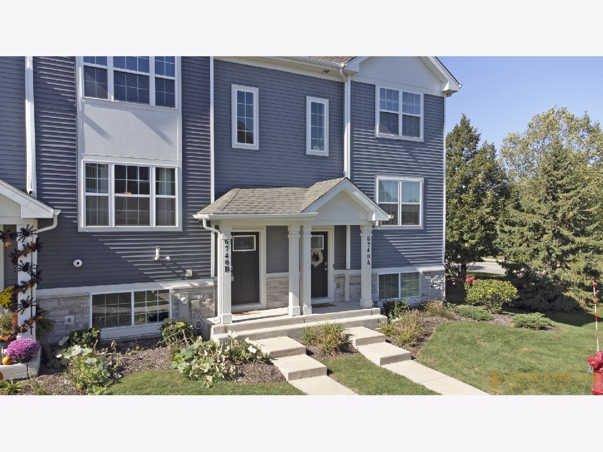 Homes & Condos & Townhomes For Sale Stonewater Wonder Lake Illinois, 6740 Linden Trail