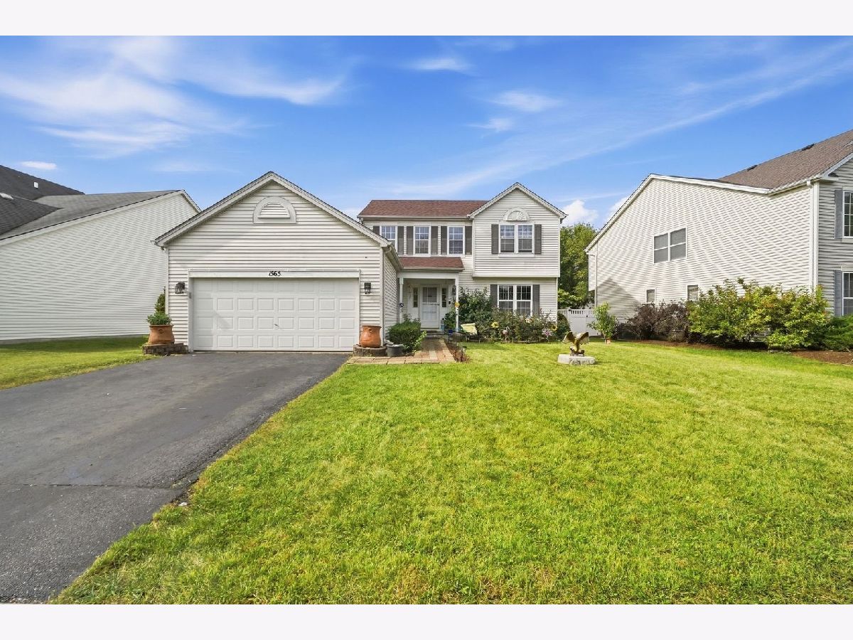Homes & Townhomes & Condos For Sale Wesglen Romeoville Illinois, 1565 Baytree Drive