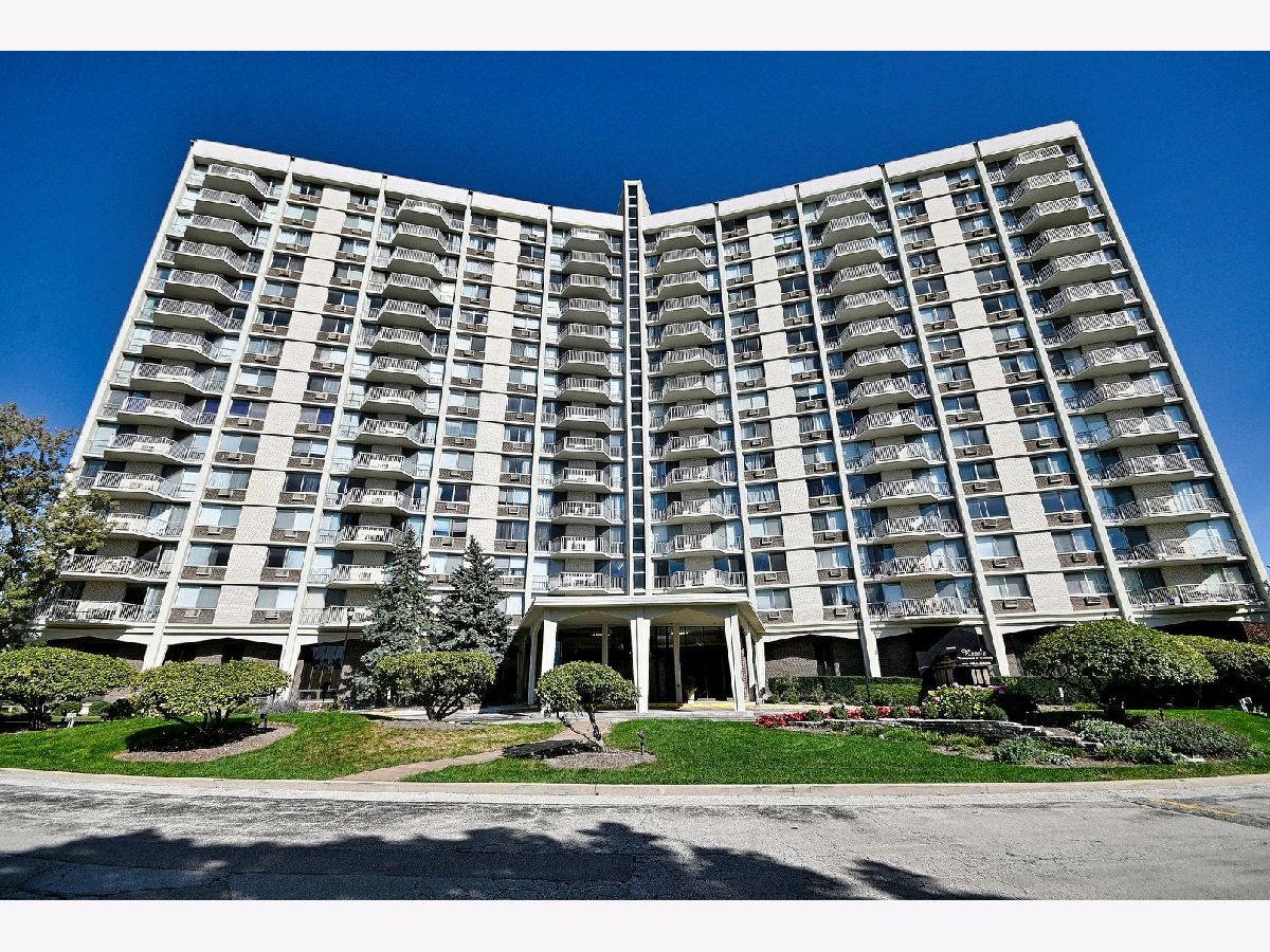  For Sale Oak Brook Illinois, 40 Tower Road