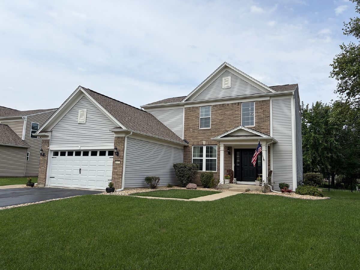 Homes & Townhomes & Condos For Sale Autumn Creek Yorkville Illinois, 1577 Coral Drive