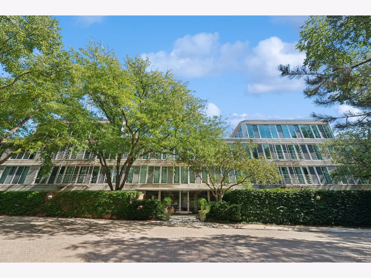  For Sale Evanston Illinois, 2525 Wellington Court