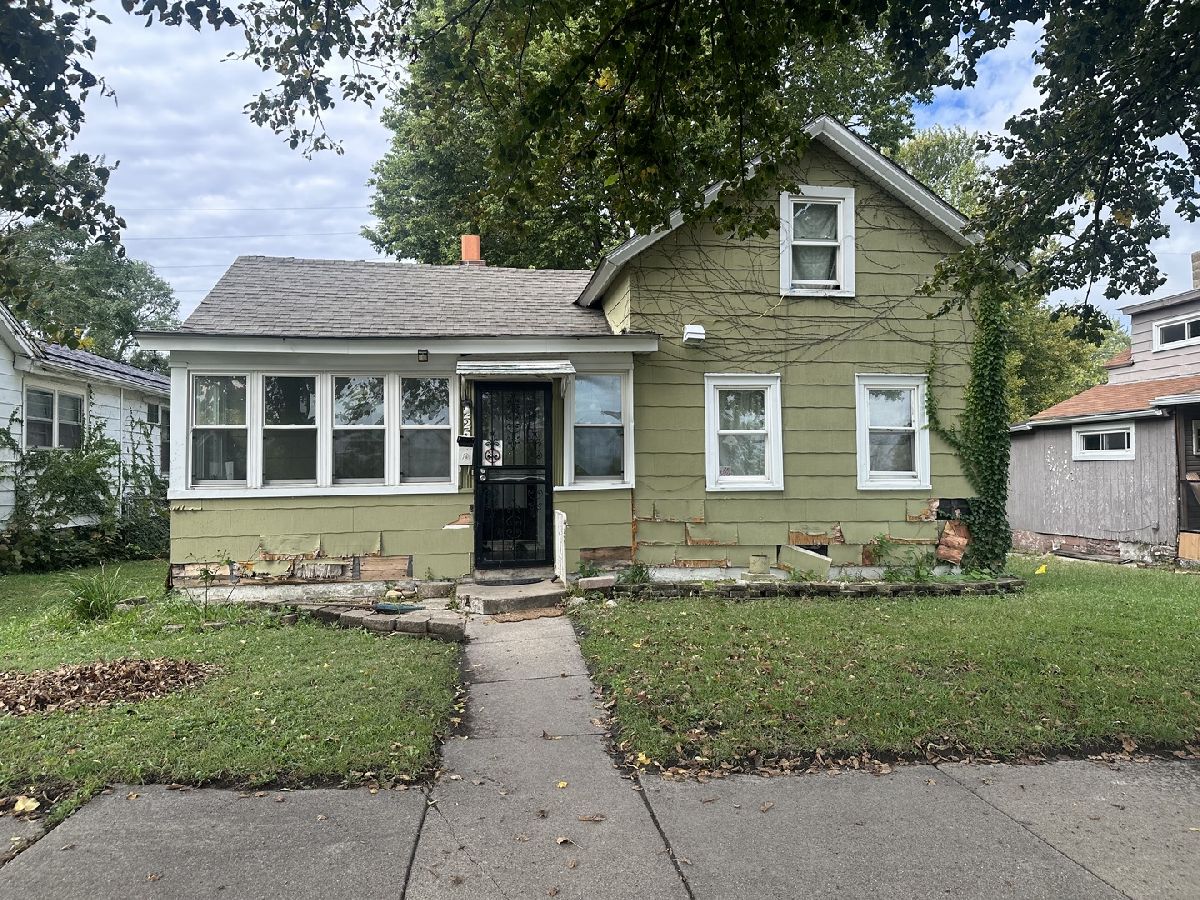  For Sale Kankakee Illinois, 225 West Avenue