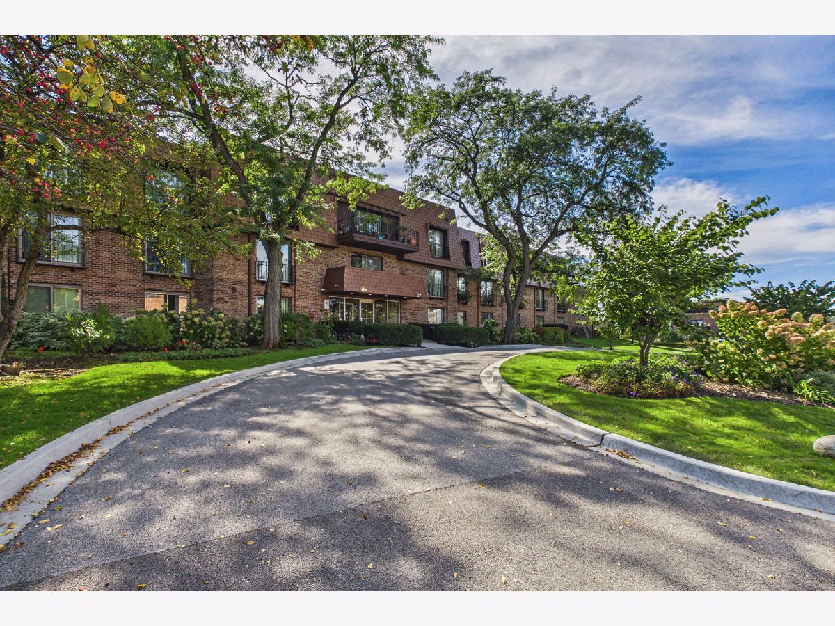  For Sale Northbrook Illinois, 3900 Dundee Road