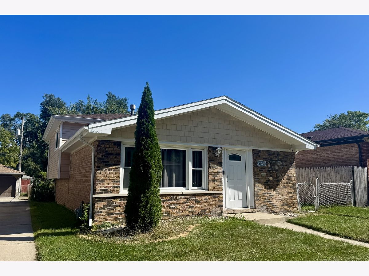  For Sale Burnham Illinois, 14229 Saginaw Avenue