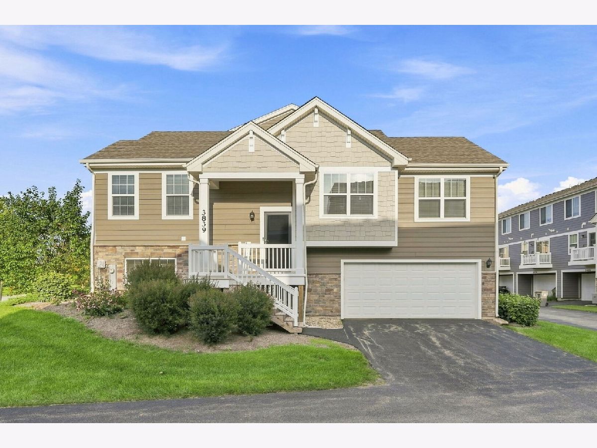 Homes & Townhomes For Rent Tall Oaks Elgin Illinois, 3839 Honeysuckle