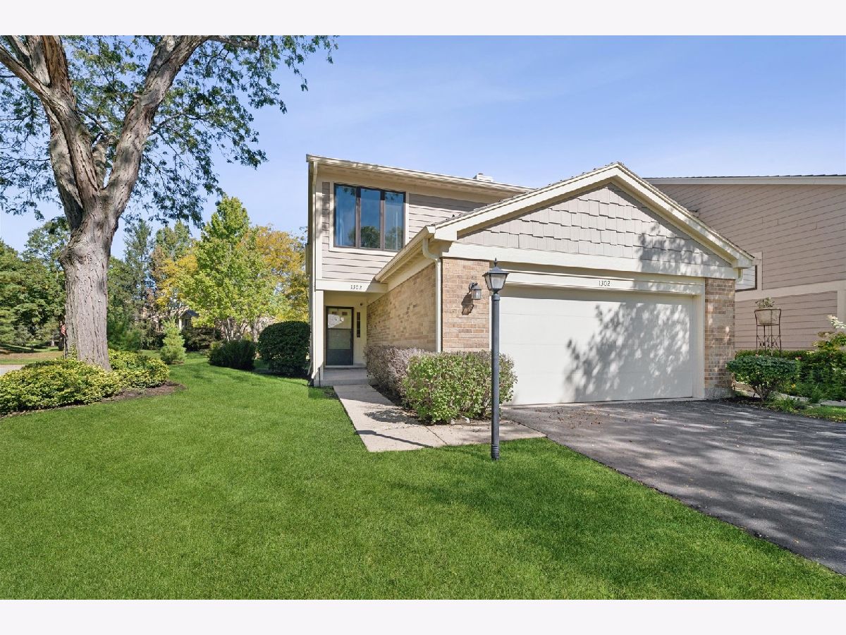  For Sale Libertyville Illinois, 1302 Pimlico Parkway