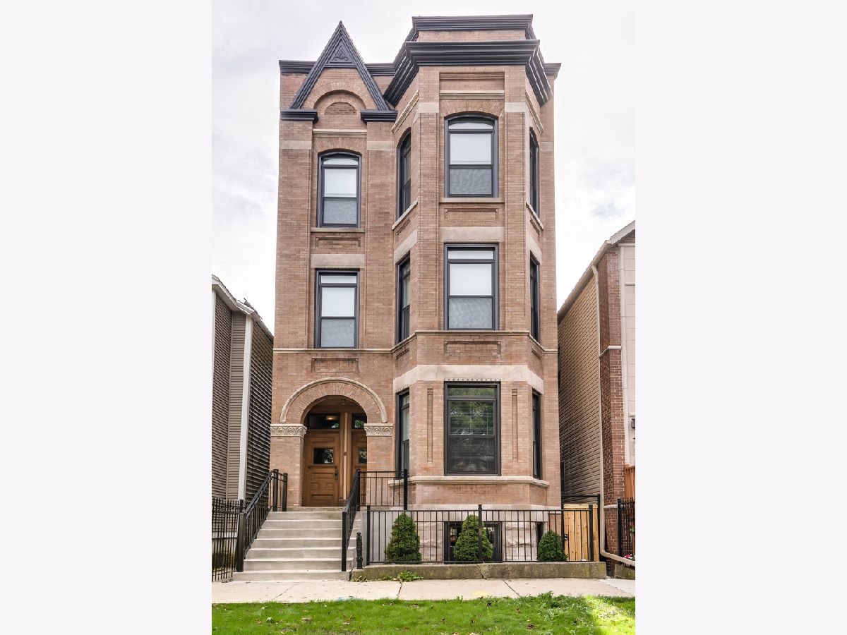  Rented Chicago Illinois, 2441 Cortland