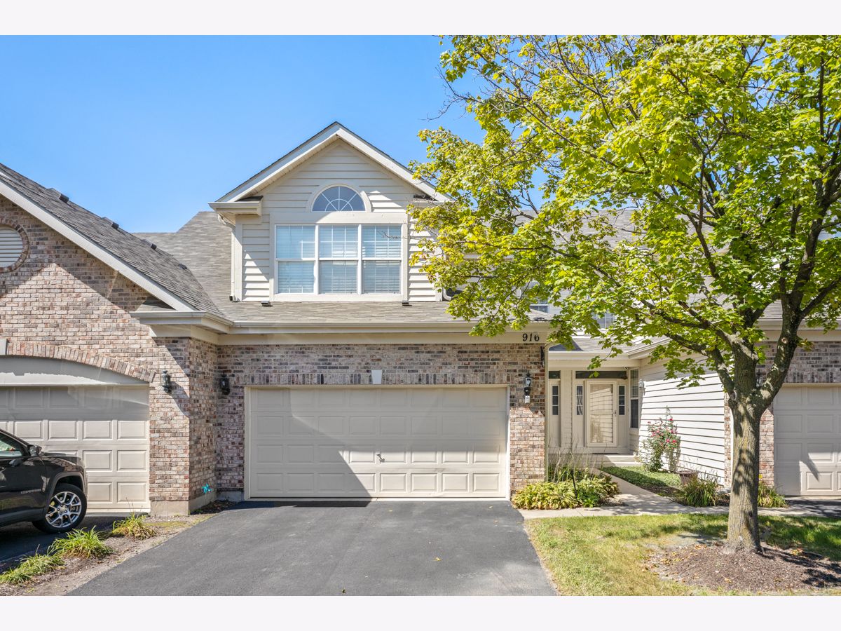  For Sale Naperville Illinois, 916 Havenshire Court