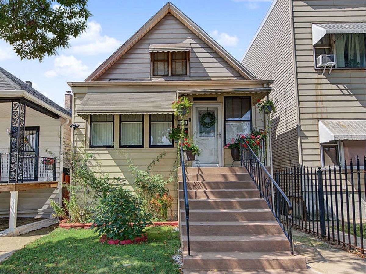  For Sale Chicago Illinois, 10414 Ewing Avenue