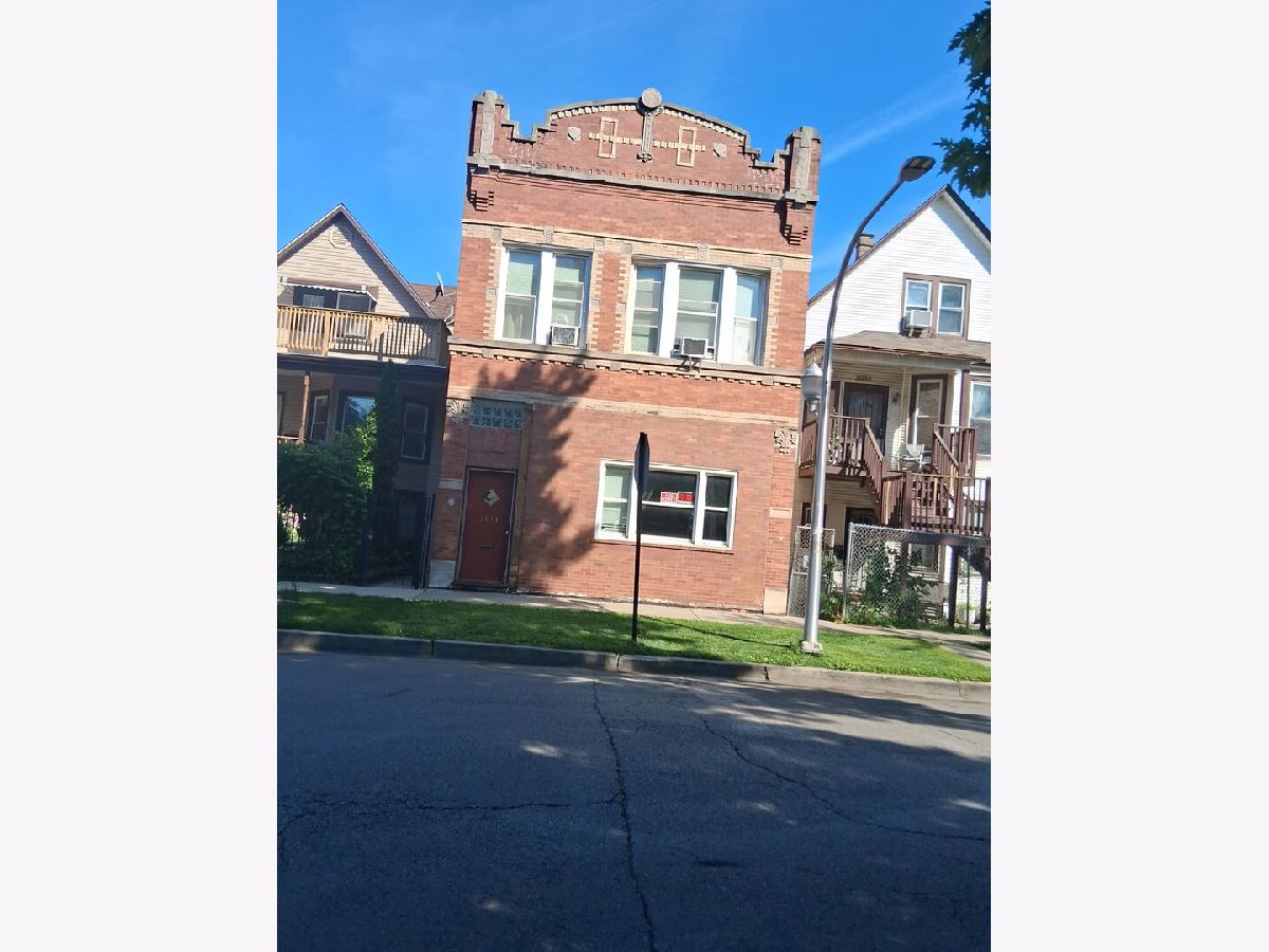  Rented Chicago Illinois, 3053 Elbridge