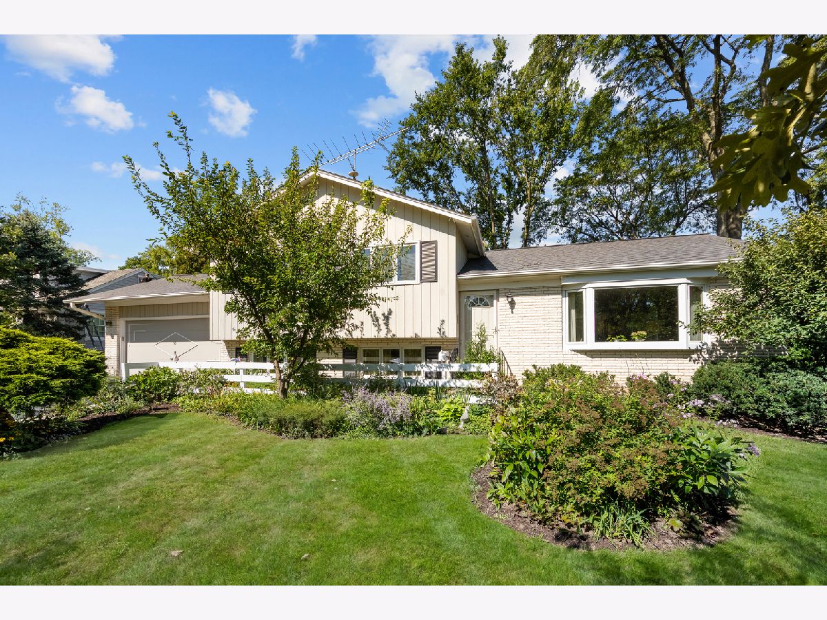  For Sale Lake Bluff Illinois, 90 Park Lane