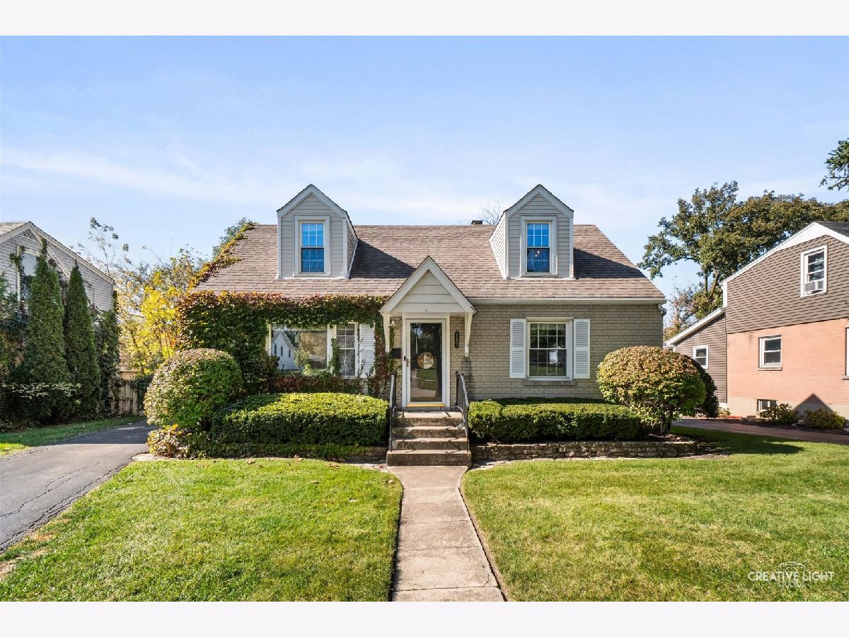  For Sale Westmont Illinois, 116 Westend Avenue
