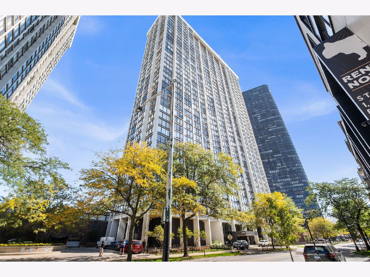  For Sale Chicago Illinois, 5445 Sheridan Road