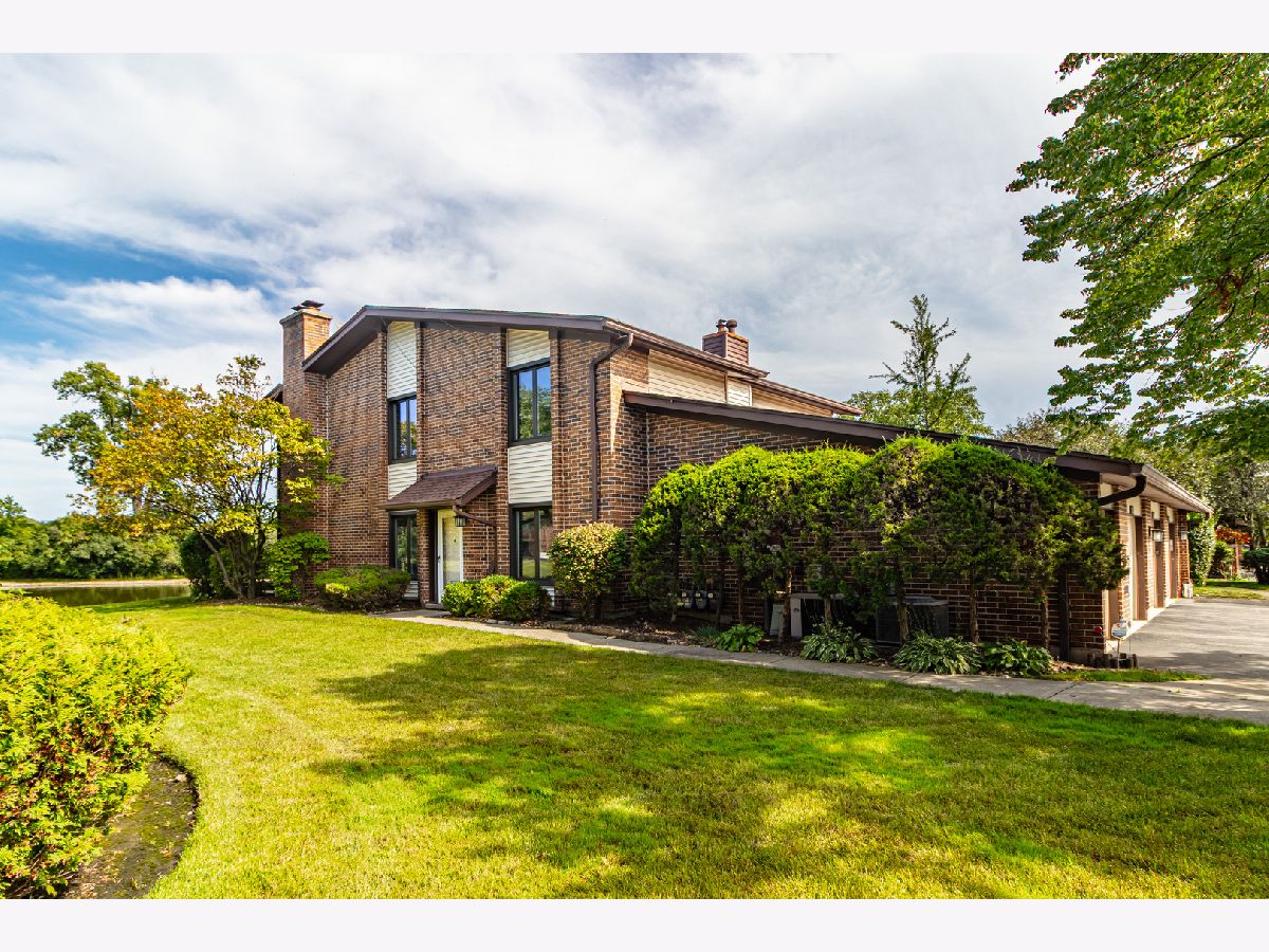 Townhomes & Condos For Sale Manors Highland Park Illinois, 1119 Deerfield Place