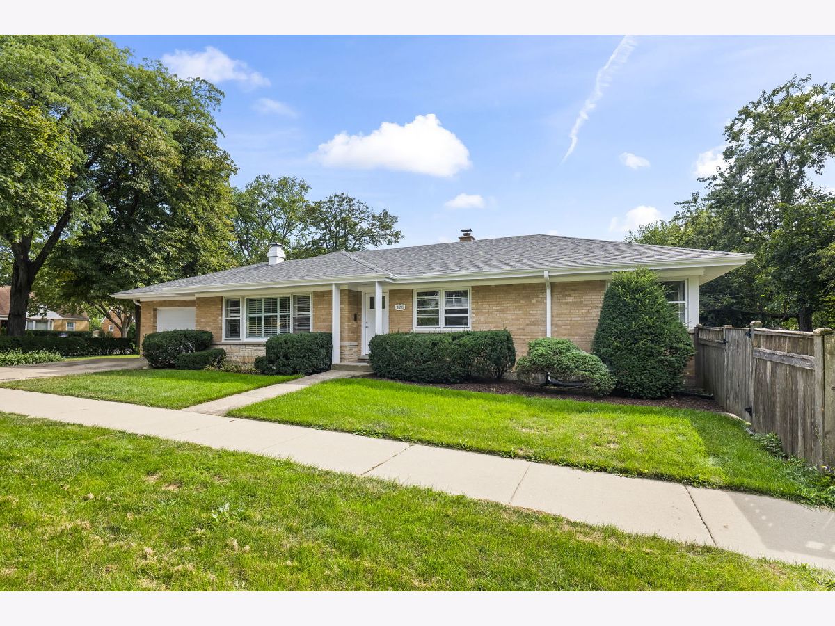  Rented Mount Prospect Illinois, 320 Main