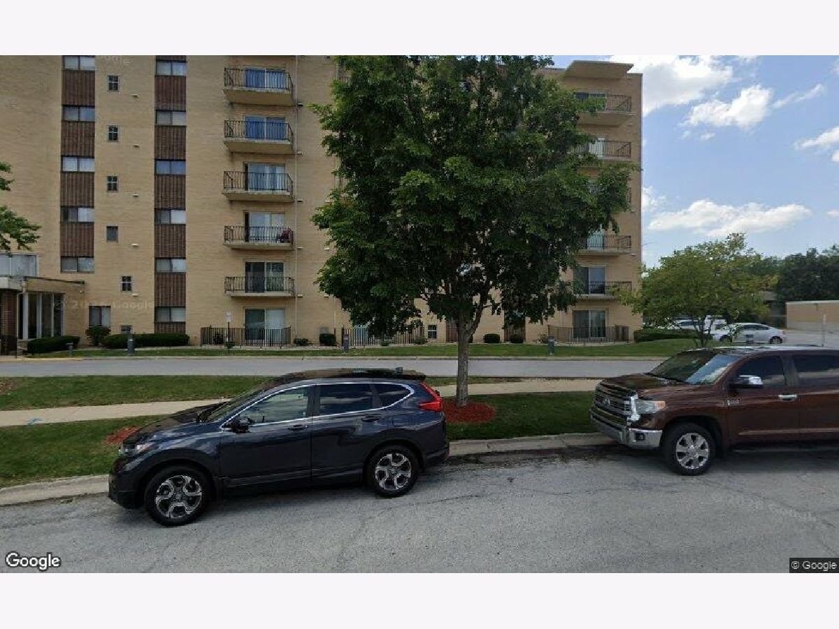  For Sale Homewood Illinois, 18400 Cherry Creek Drive