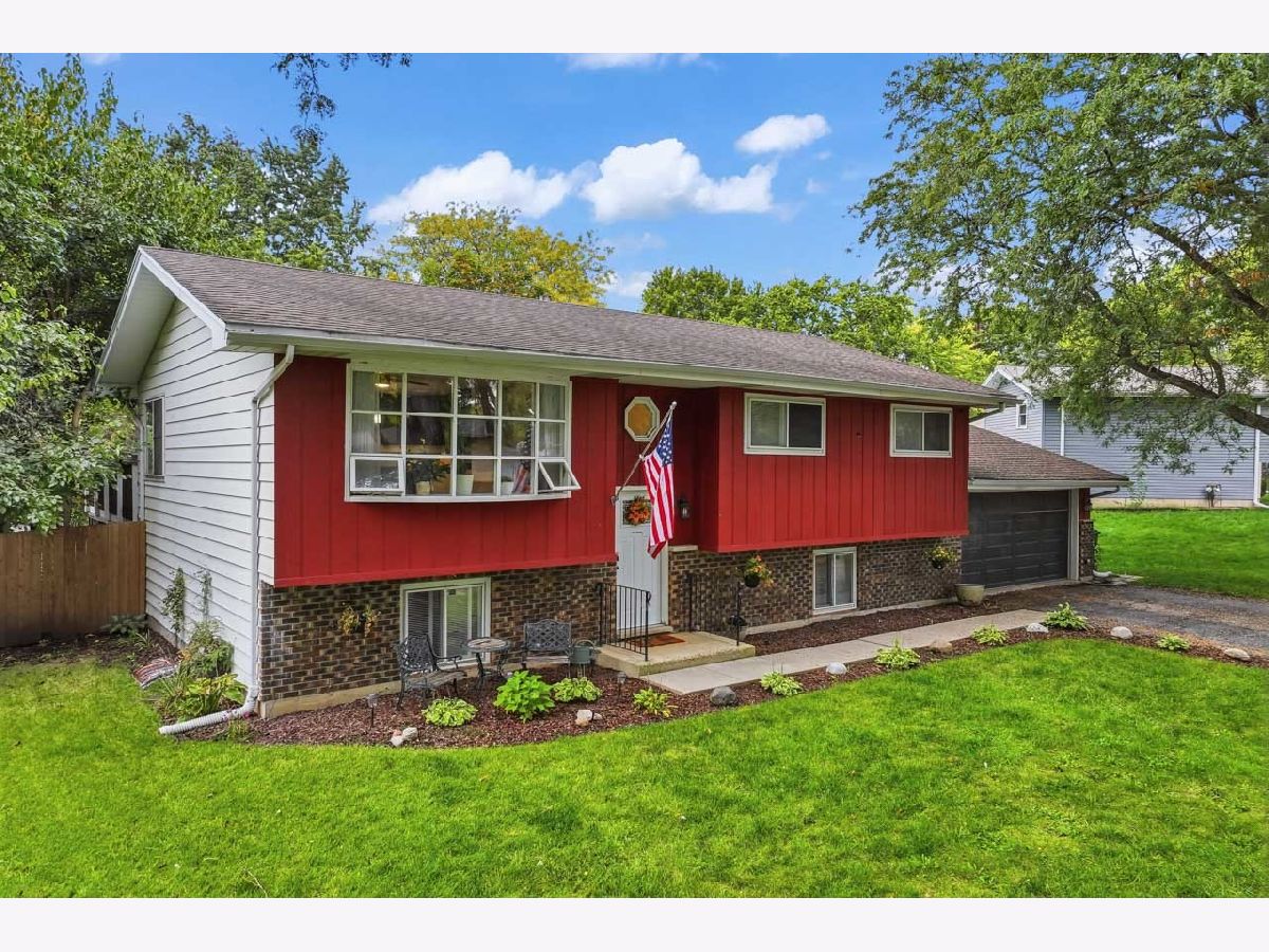  For Sale South Elgin Illinois, 480 Charles Court