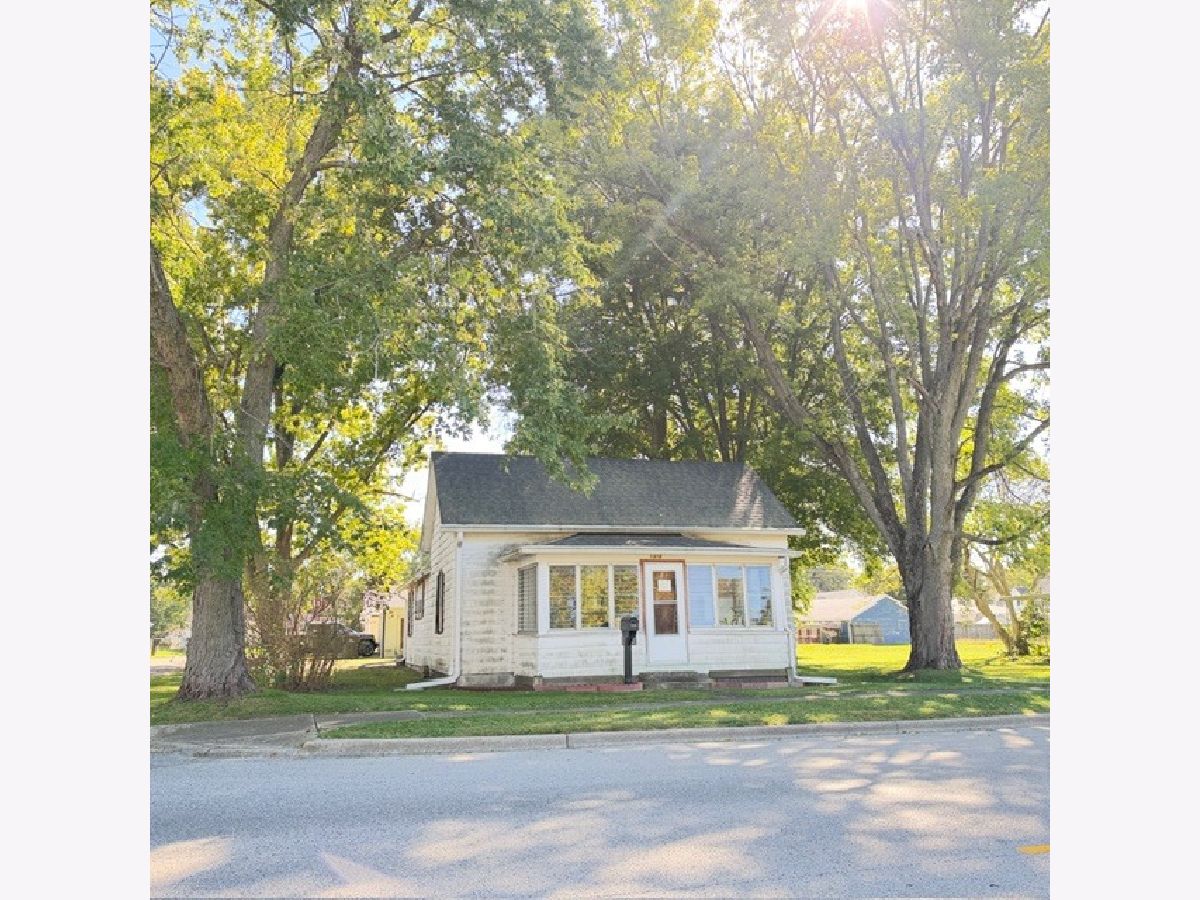  For Sale Clinton Illinois, 1318 Washington Street